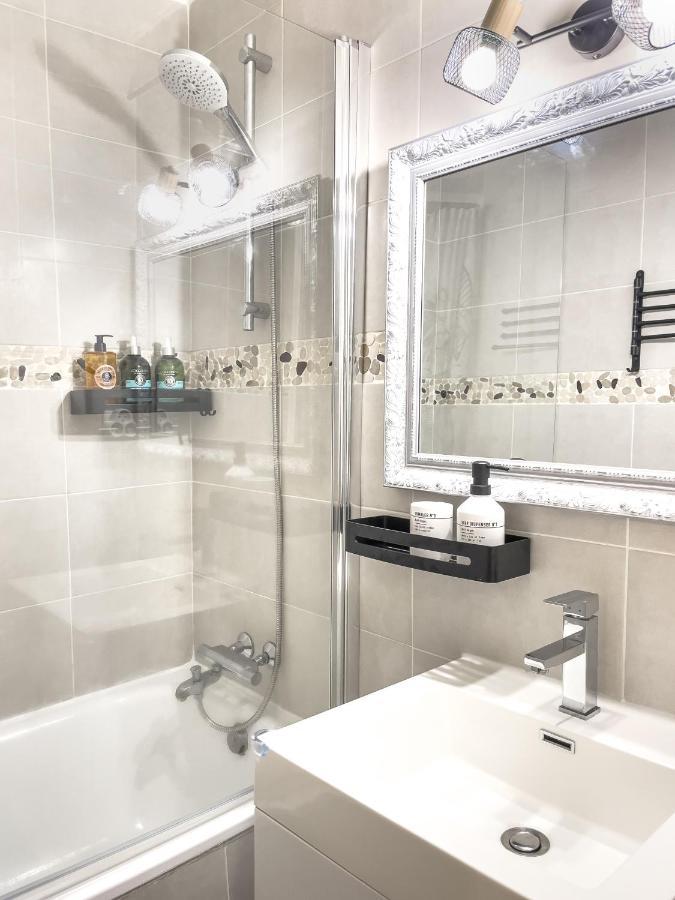 Appartement Lumineux 1 Chambre Hypercentre Place St Jean Valence  Dış mekan fotoğraf