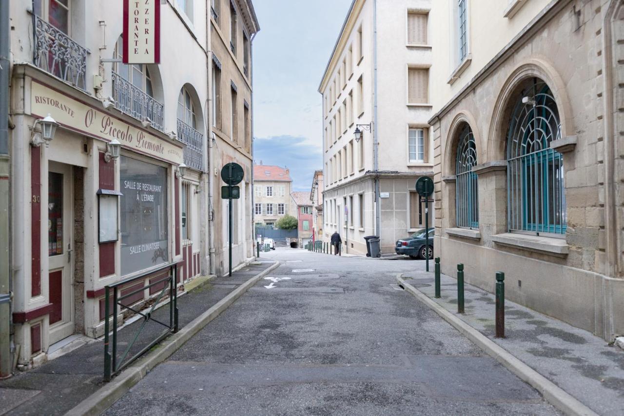 Appartement Lumineux 1 Chambre Hypercentre Place St Jean Valence  Dış mekan fotoğraf